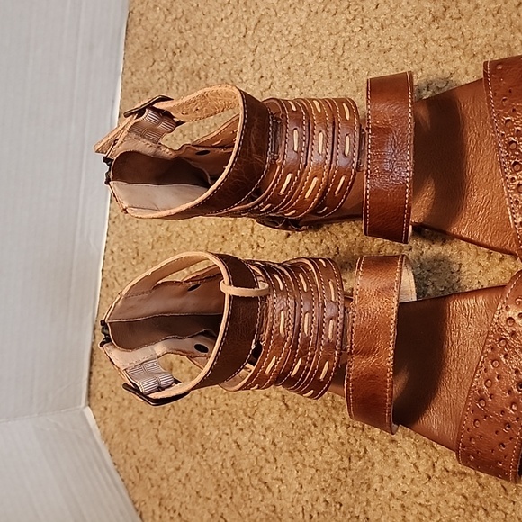 Bed Stu Artemis Tan Rustic Sandals - Picture 3 of 16
